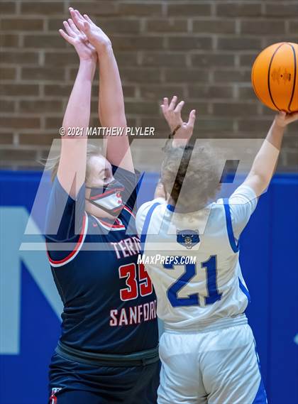 Thumbnail 2 in Terry Sanford @ Westover photogallery.