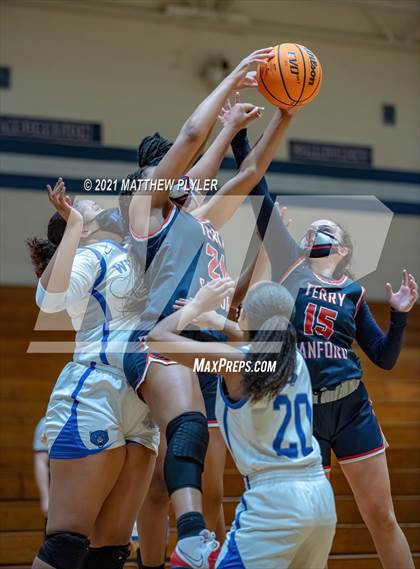 Thumbnail 1 in Terry Sanford @ Westover photogallery.