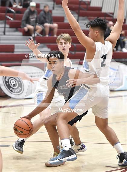 Thumbnail 2 in La Quinta vs. Dana Hills (Rancho Mirage Holiday Invitational) photogallery.