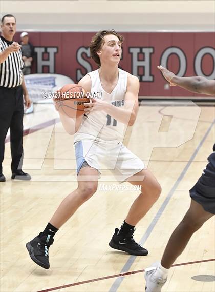 Thumbnail 1 in La Quinta vs. Dana Hills (Rancho Mirage Holiday Invitational) photogallery.