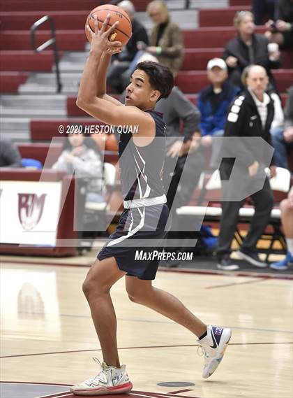 Thumbnail 1 in La Quinta vs. Dana Hills (Rancho Mirage Holiday Invitational) photogallery.
