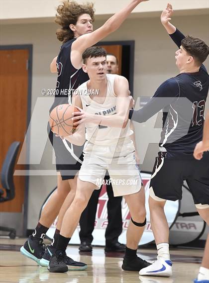 Thumbnail 2 in La Quinta vs. Dana Hills (Rancho Mirage Holiday Invitational) photogallery.