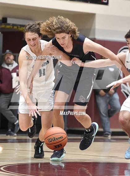 Thumbnail 2 in La Quinta vs. Dana Hills (Rancho Mirage Holiday Invitational) photogallery.