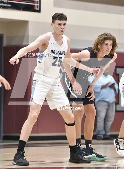 Thumbnail 2 in La Quinta vs. Dana Hills (Rancho Mirage Holiday Invitational) photogallery.
