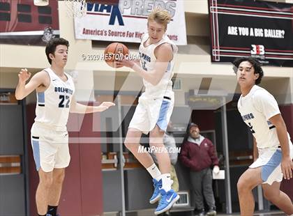 Thumbnail 1 in La Quinta vs. Dana Hills (Rancho Mirage Holiday Invitational) photogallery.