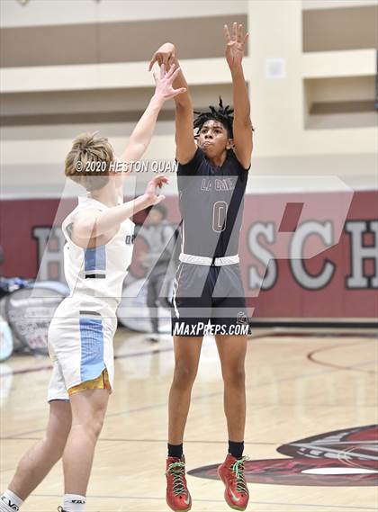 Thumbnail 2 in La Quinta vs. Dana Hills (Rancho Mirage Holiday Invitational) photogallery.