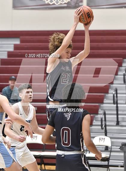 Thumbnail 1 in La Quinta vs. Dana Hills (Rancho Mirage Holiday Invitational) photogallery.