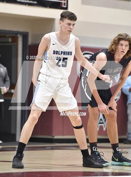 Thumbnail 1 in La Quinta vs. Dana Hills (Rancho Mirage Holiday Invitational) photogallery.