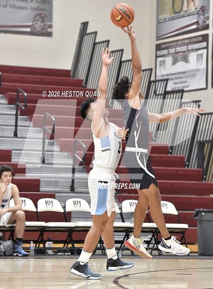 Thumbnail 2 in La Quinta vs. Dana Hills (Rancho Mirage Holiday Invitational) photogallery.