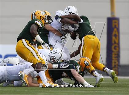 Thumbnail 1 in St. Edward vs. Gilman photogallery.