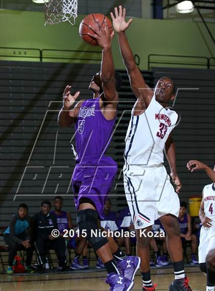 Thumbnail 2 in Cathedral vs. Maranatha (Huntington Park Tournament) photogallery.