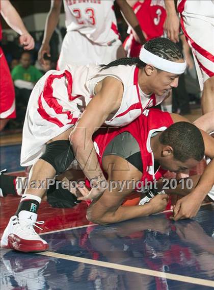 Thumbnail 2 in Tappan Zee vs Peekskill (Section 1 Class A Semifinal) photogallery.