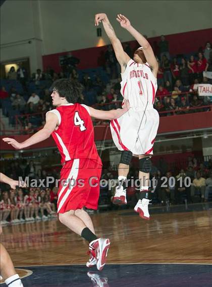 Thumbnail 3 in Tappan Zee vs Peekskill (Section 1 Class A Semifinal) photogallery.