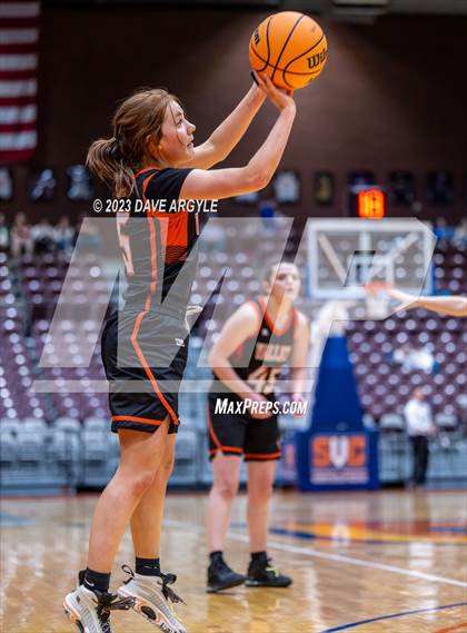 Thumbnail 1 in Rich vs. Valley (UHSAA 1A 3rd/4th Place) photogallery.