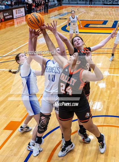 Thumbnail 2 in Rich vs. Valley (UHSAA 1A 3rd/4th Place) photogallery.