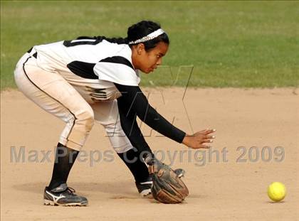 Thumbnail 2 in Royal vs. Stockdale photogallery.