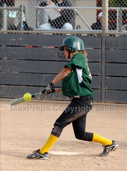 Thumbnail 1 in Royal vs. Stockdale photogallery.
