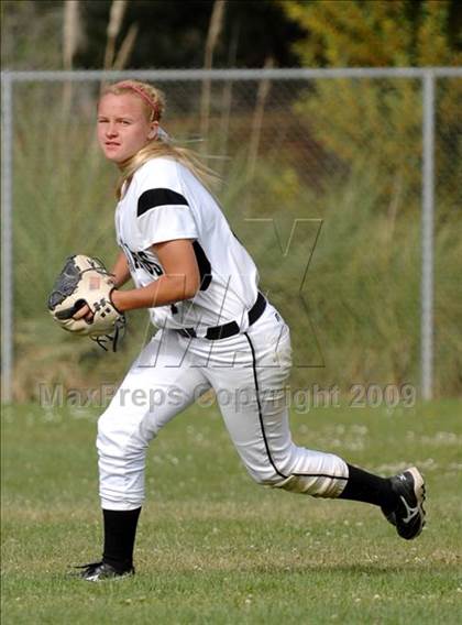 Thumbnail 1 in Royal vs. Stockdale photogallery.