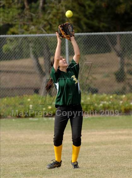 Thumbnail 2 in Royal vs. Stockdale photogallery.