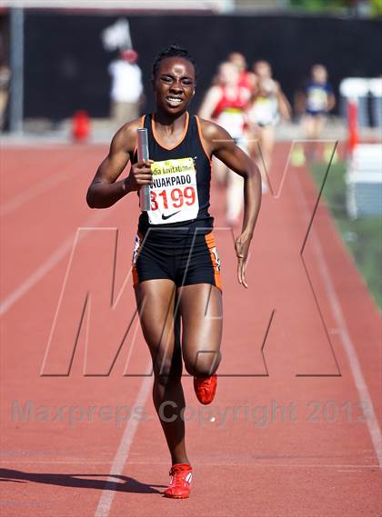 Thumbnail 2 in Arcadia Invitational (4x400 Relay) photogallery.