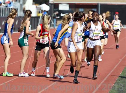 Thumbnail 3 in Arcadia Invitational (4x400 Relay) photogallery.