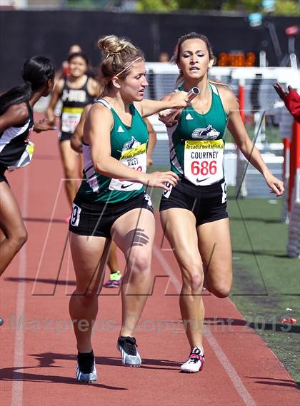 Thumbnail 3 in Arcadia Invitational (4x400 Relay) photogallery.