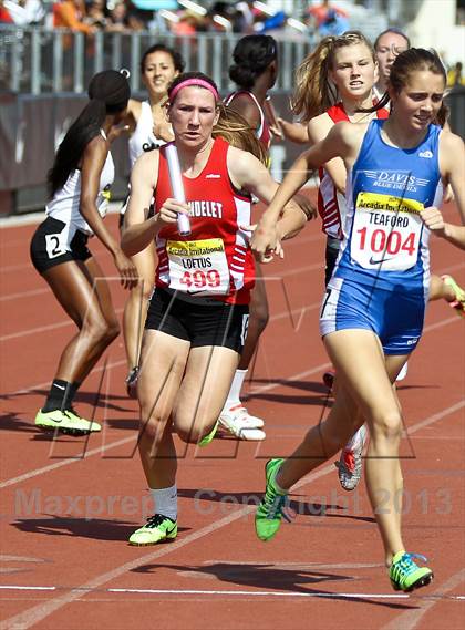 Thumbnail 3 in Arcadia Invitational (4x400 Relay) photogallery.