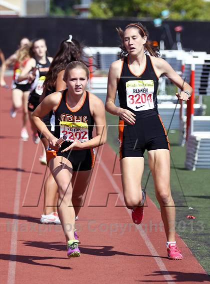 Thumbnail 1 in Arcadia Invitational (4x400 Relay) photogallery.