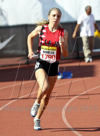 Thumbnail 2 in Arcadia Invitational (4x400 Relay) photogallery.