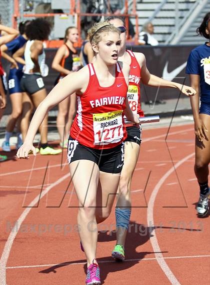 Thumbnail 2 in Arcadia Invitational (4x400 Relay) photogallery.