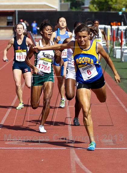 Thumbnail 3 in Arcadia Invitational (4x400 Relay) photogallery.