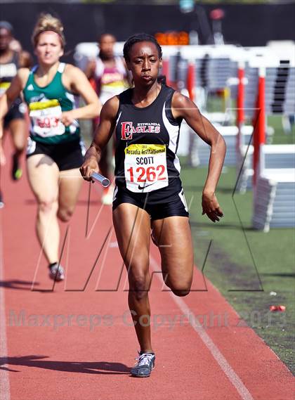Thumbnail 3 in Arcadia Invitational (4x400 Relay) photogallery.