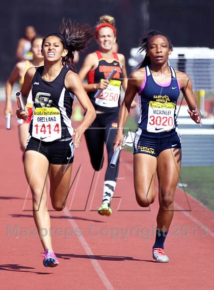 Thumbnail 3 in Arcadia Invitational (4x400 Relay) photogallery.