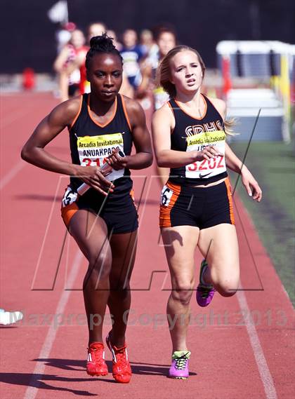 Thumbnail 2 in Arcadia Invitational (4x400 Relay) photogallery.