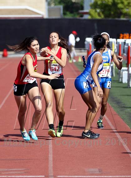 Thumbnail 1 in Arcadia Invitational (4x400 Relay) photogallery.