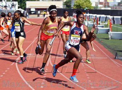 Thumbnail 2 in Arcadia Invitational (4x400 Relay) photogallery.
