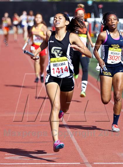Thumbnail 1 in Arcadia Invitational (4x400 Relay) photogallery.