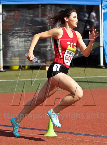 Thumbnail 2 in Arcadia Invitational (4x400 Relay) photogallery.