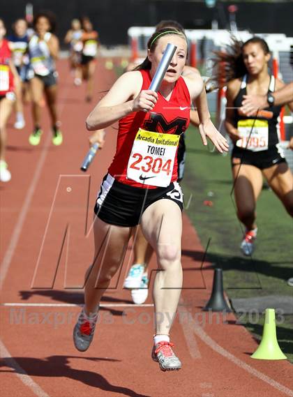 Thumbnail 2 in Arcadia Invitational (4x400 Relay) photogallery.