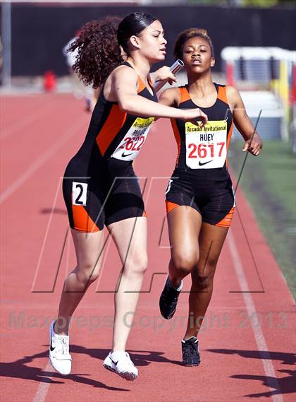 Thumbnail 3 in Arcadia Invitational (4x400 Relay) photogallery.