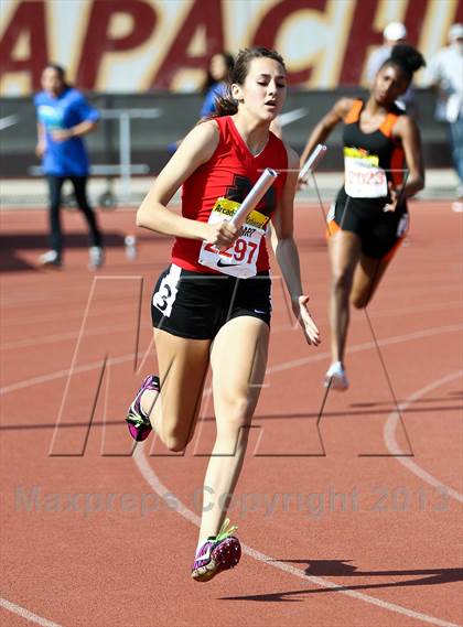 Thumbnail 2 in Arcadia Invitational (4x400 Relay) photogallery.