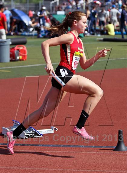 Thumbnail 2 in Arcadia Invitational (4x400 Relay) photogallery.