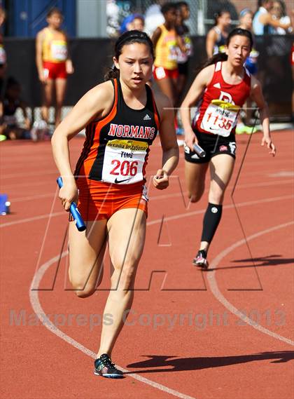 Thumbnail 3 in Arcadia Invitational (4x400 Relay) photogallery.