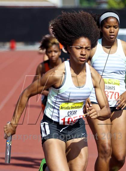 Thumbnail 3 in Arcadia Invitational (4x400 Relay) photogallery.
