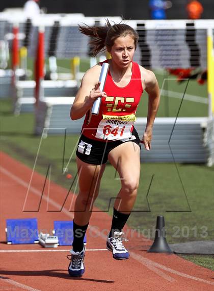 Thumbnail 3 in Arcadia Invitational (4x400 Relay) photogallery.