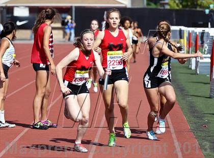 Thumbnail 2 in Arcadia Invitational (4x400 Relay) photogallery.