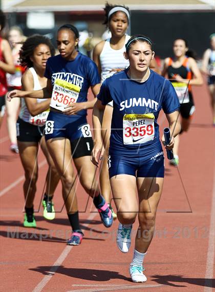 Thumbnail 3 in Arcadia Invitational (4x400 Relay) photogallery.