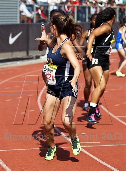 Thumbnail 2 in Arcadia Invitational (4x400 Relay) photogallery.