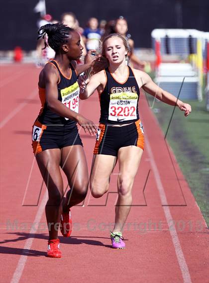 Thumbnail 3 in Arcadia Invitational (4x400 Relay) photogallery.