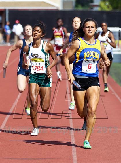 Thumbnail 3 in Arcadia Invitational (4x400 Relay) photogallery.